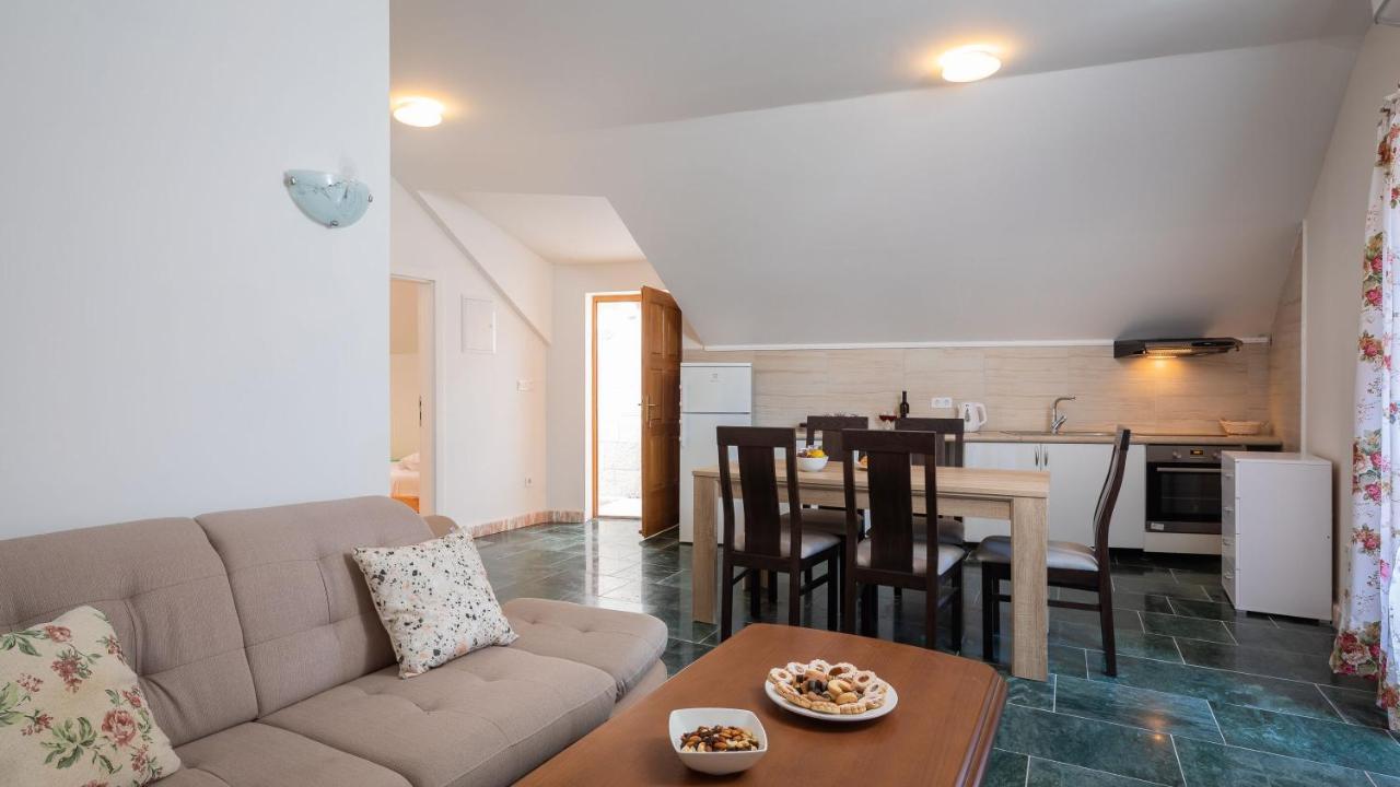 Luxury Stone Villa Nevija 2022 Private Villa Milna  Zimmer foto
